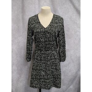 HM Women Black White Geometric Heart Print V-Neck Long Sleeve Mini Dress Size 4